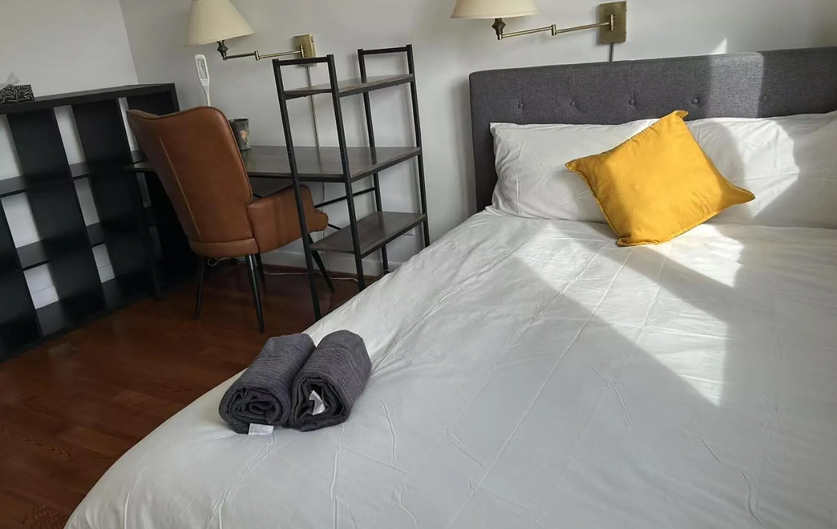 Comfortable Stay Room Close To Lawrence Ave E Restaurants And Markets Toronto Canada